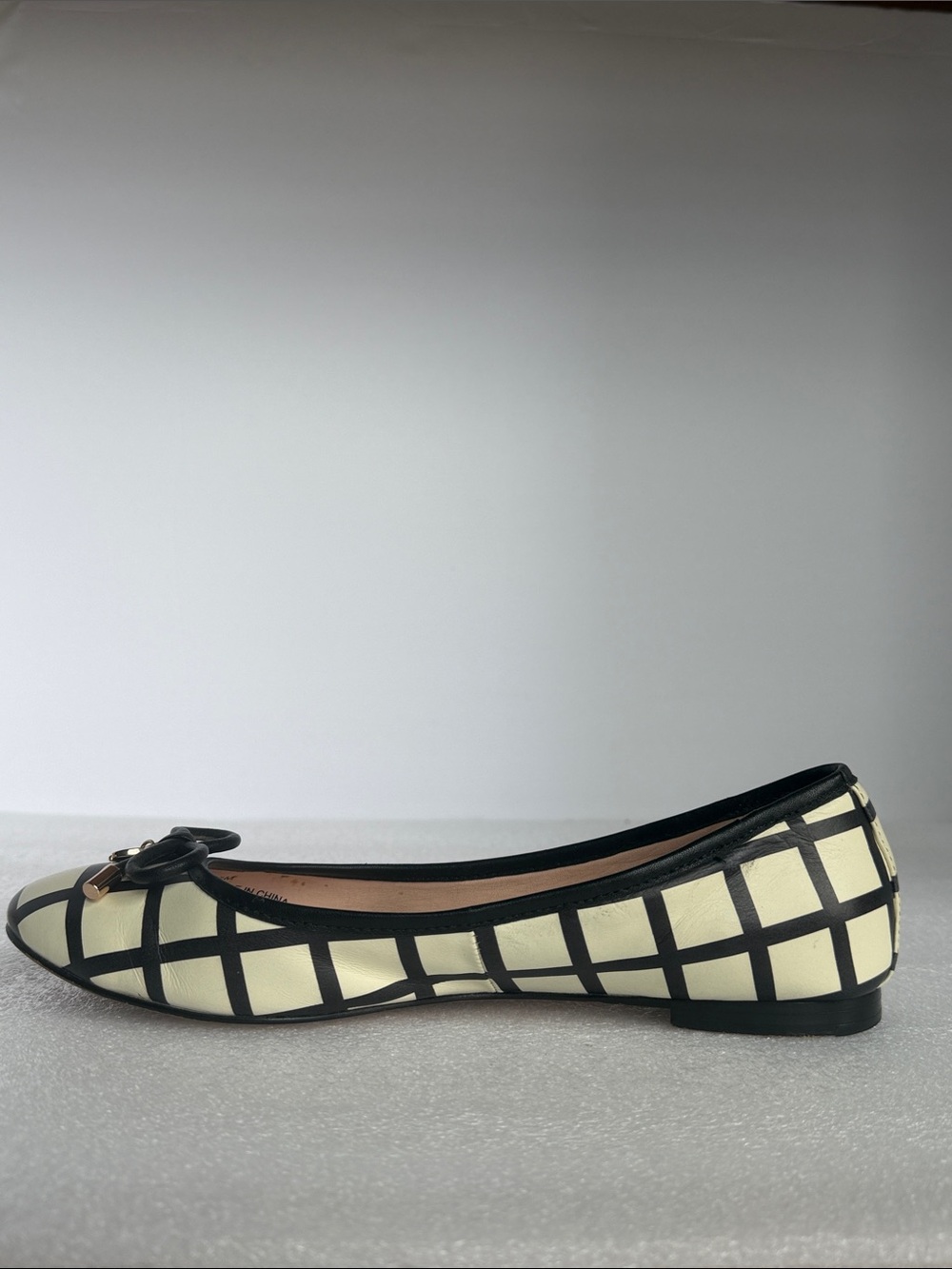 KATE SPADE New York Willa Bow Ballet Flats Ivory Black Leather Size 6 Women’s - Picture 5 of 13